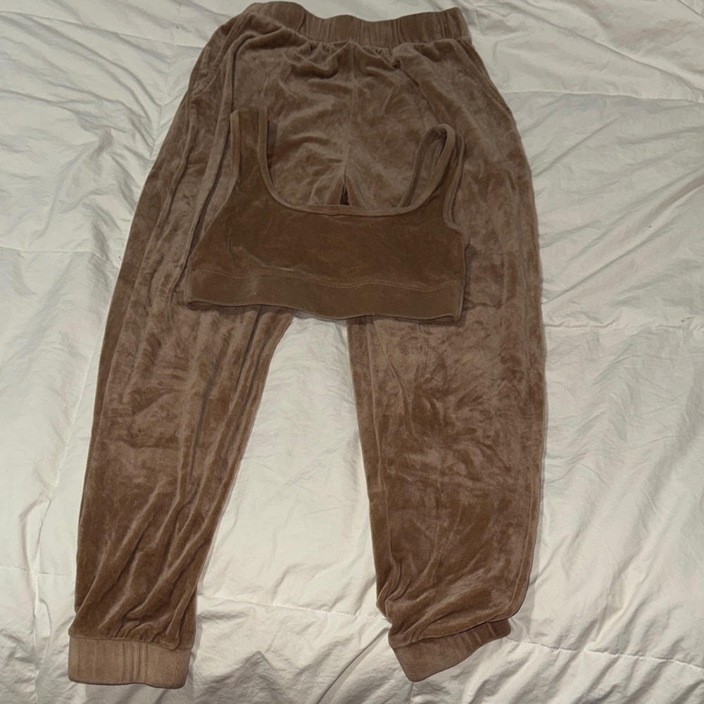 Womens Brown Velour Jogger Pants and bralette set - Brand Unknown